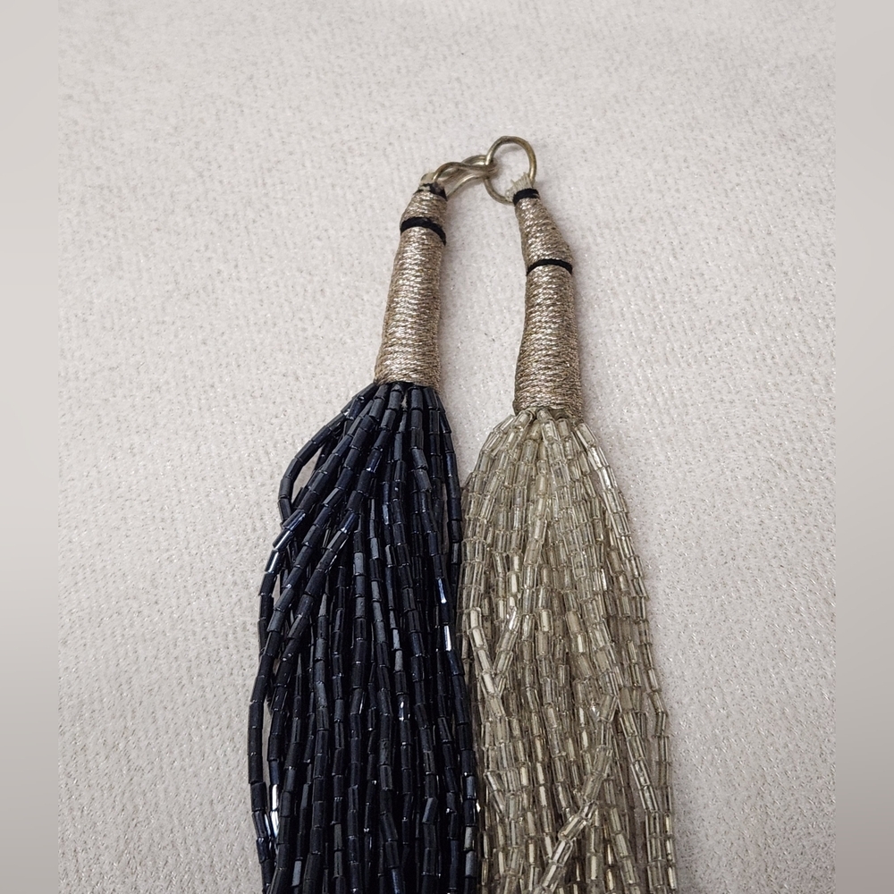 Multi-Strand Silver and Black Necklace. - Picture 5 of 6